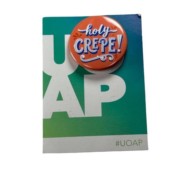 2021 Universal Studios Orlando UOAP Passholder Button - Holy Crepe! - Picture 1 of 1